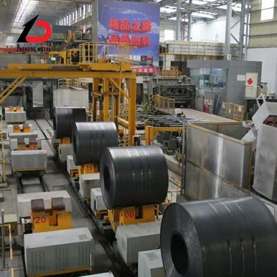 أسعار منخفضة لفائف الصلب الكربوني ASTM A36 Q235 Q345 Ss400 S335jr S235jr S235j0 لفائف الصلب المطاطي الساخن بجودة جيدة
