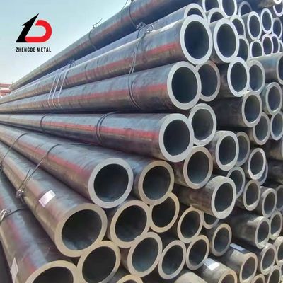 أنابيب الفولاذ الكربوني الدقيقة غير الملحومة St52 ، St35 ، St42 ، St45 ، X42 ، X52 المطاط الساخن