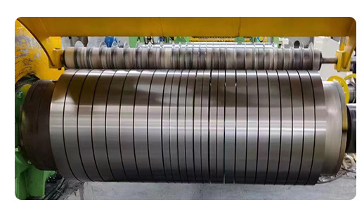 الصناعة المباشرة 0.125-4.0mm ورقة / لفائف معدنية Ss250 Ss275 لفائف الصلب المطاط البارد 5